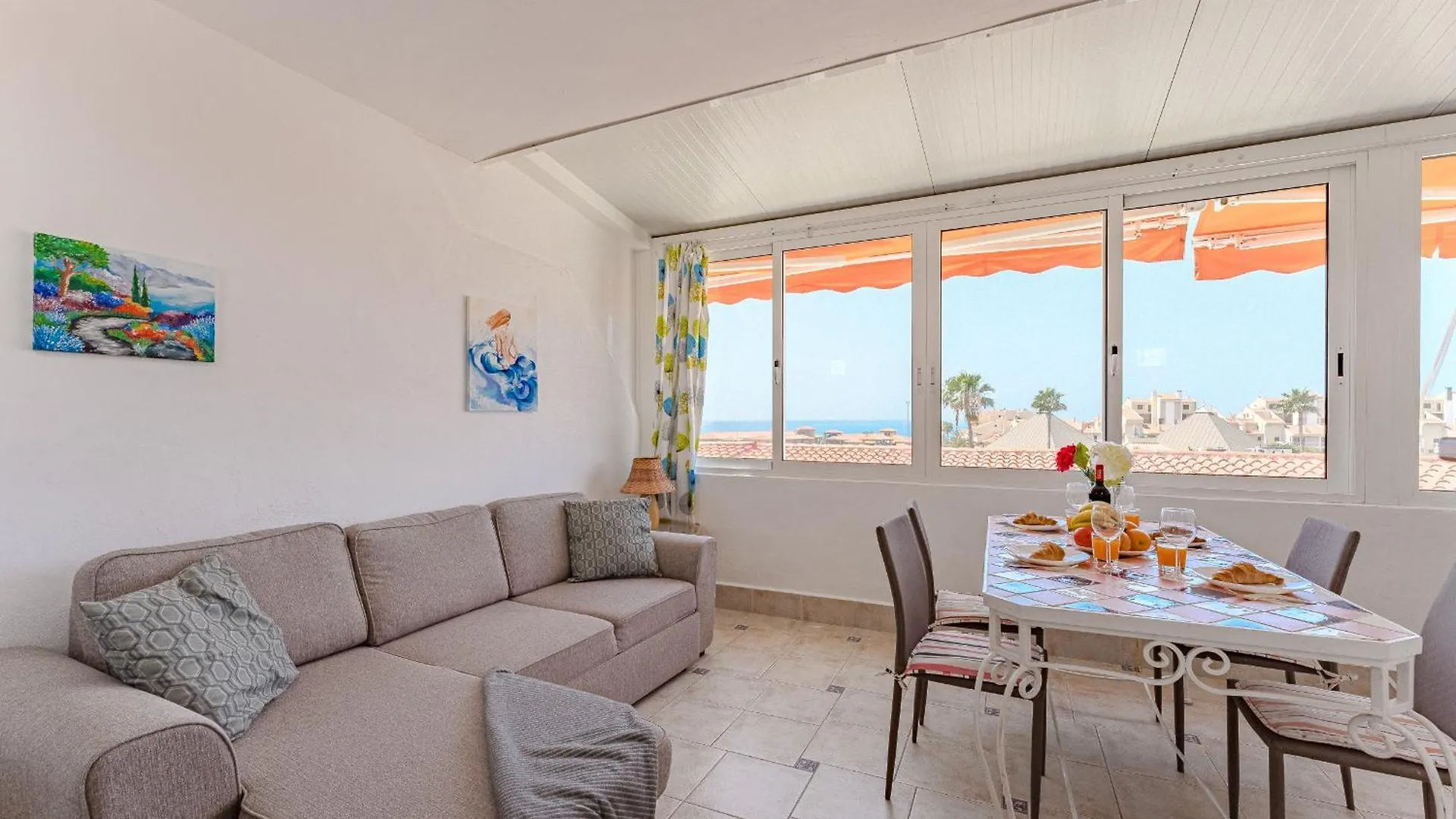 Apartment In El Paso Arona